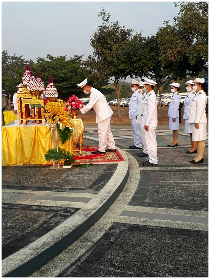 ﻿สำนักงานบังคับคดีกลุ่มจังหวัดที่ 3 (Sandbox) เข้าร่วมวางพานพุ่มดอกไม้สดถวายราชสักการะ เนื่องในวันพ่อขุนรามคำแหงมหาราช